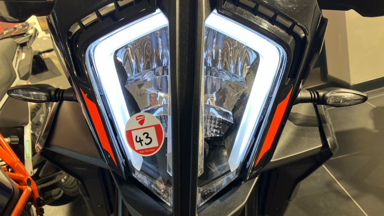 Ktm Smt 890 SMT (24MY)